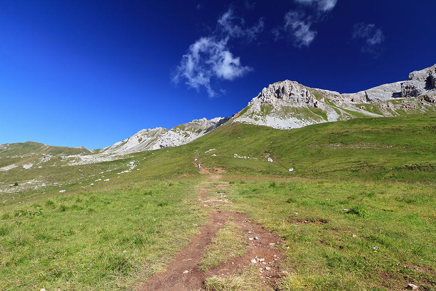 hiking-mountains hiking-mountains